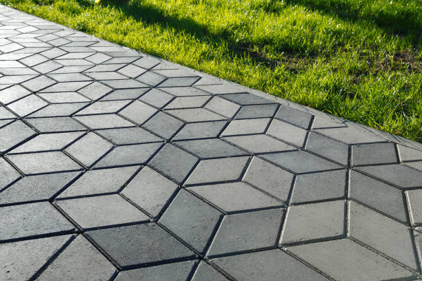 Best Driveway Paving Contractor  in Shawnee Hills, OH